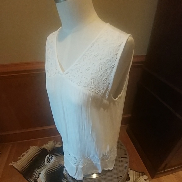 Shirt - Picture 2 of 6